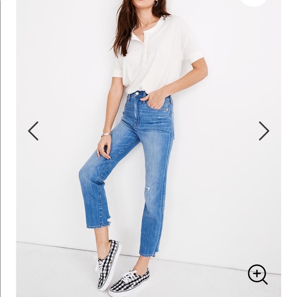 ISO Petite Classic Straight Jeans in Novello Wash